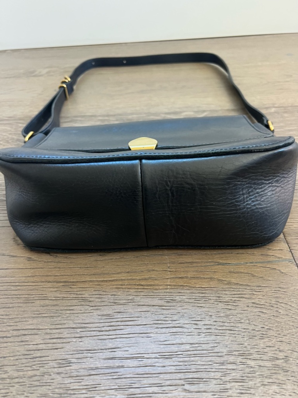 ❤️ Madewell Black Leather Flap Crossbody Bag Gold Hardware Adjustable Strap - Picture 5 of 7